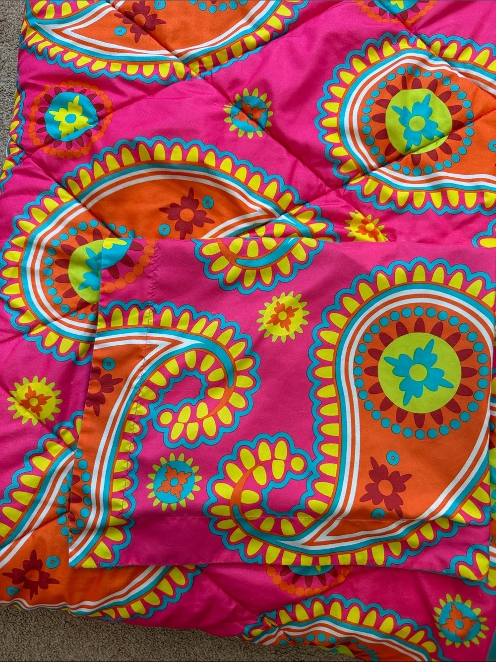 Twin duvet w/matching sham, Bright Paisley Comforter - Pink & Orange